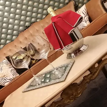 Appartement Romantisme Et Glamour Avec ,jardin Proche Zenith