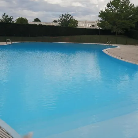 Apartment Romantisme Et Glamour Avec ,jardin Proche Zenith Dijon