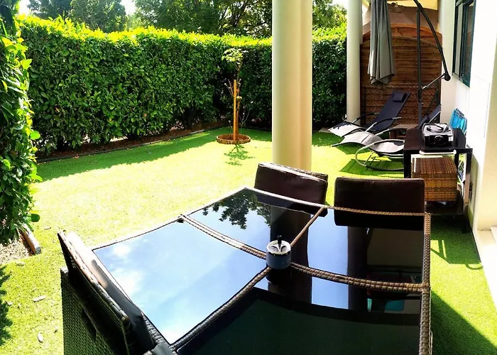 Romantisme Et Glamour Avec ,jardin Proche Zenith 디종