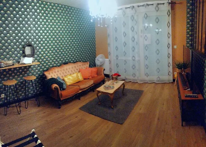 Appartement Romantisme Et Glamour Avec Spa, Piscine Et Jardin *