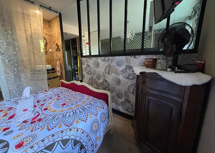 Romantisme Et Glamour Avec ,jardin Proche Zenith 아파트